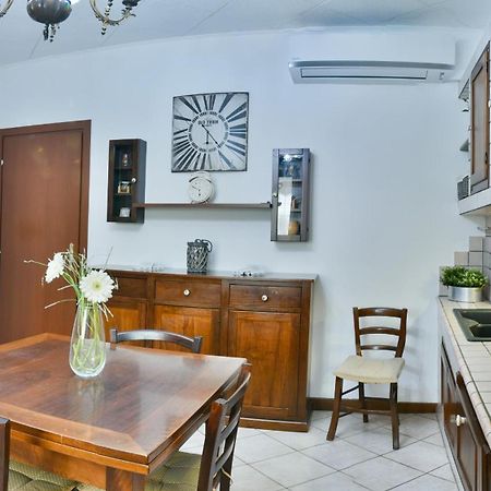 Fontana Oasis Apartments Кастельнуово-дель-Гарда Екстер'єр фото