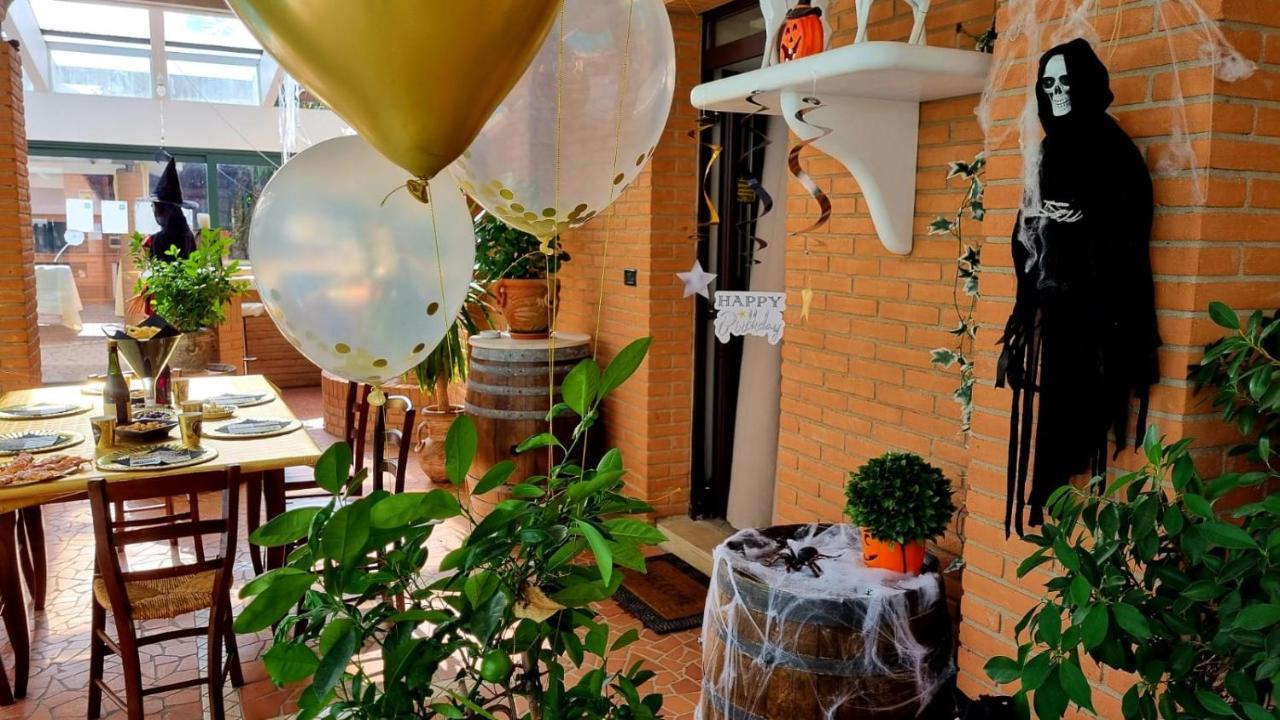 Fontana Oasis Apartments Кастельнуово-дель-Гарда Екстер'єр фото